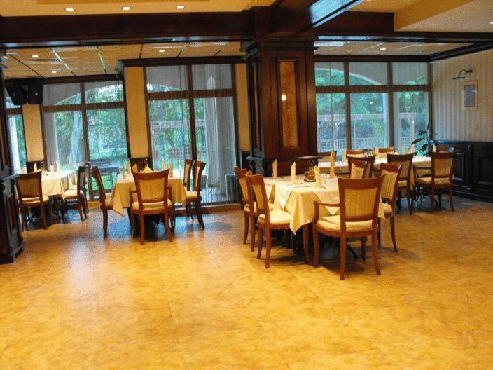 Hotel Park Karnobat Zewnętrze zdjęcie